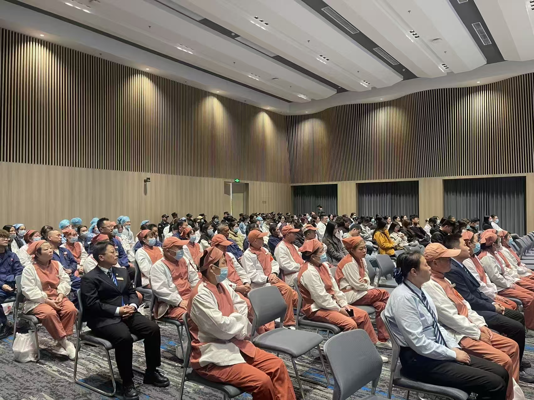 1764556557891010.jpg 1764556557891010.jpg