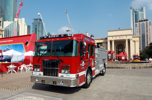 力龙高压压缩空气泡沫车 高层救火无压力 - 上海市消防协会网